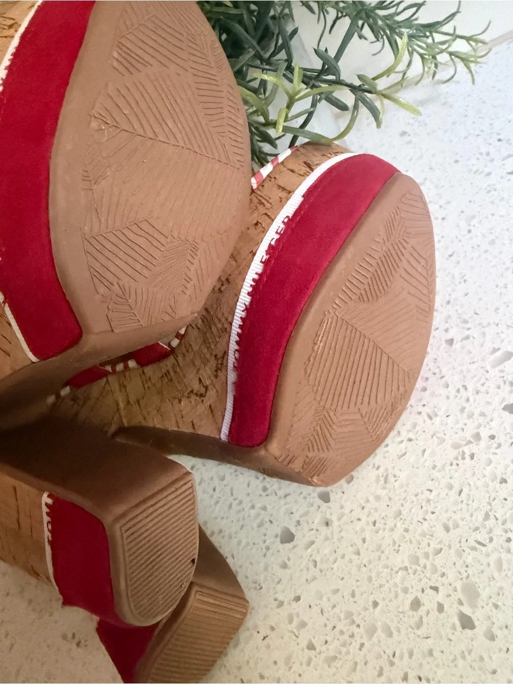 Tommy Hilfiger bold red